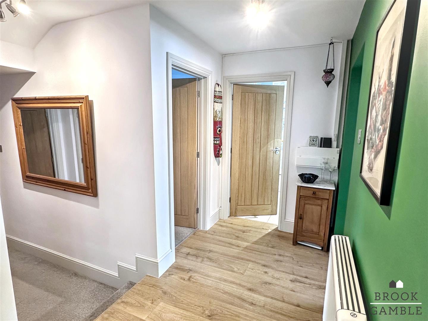 2 Bedroom Flat. Spencer Road in Eastbourne,  10